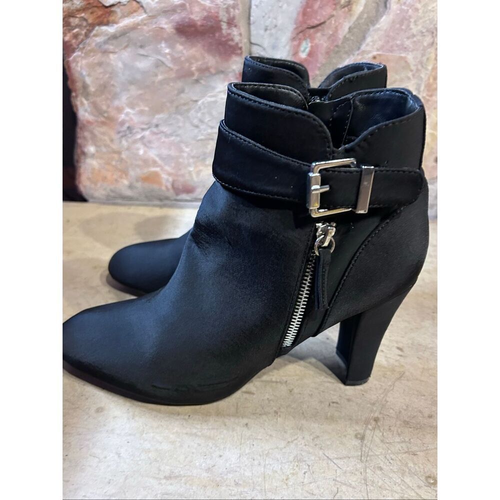 Unisa Black Fabric Ankle Heeled Booties Size10M Buckle & Side Zipper